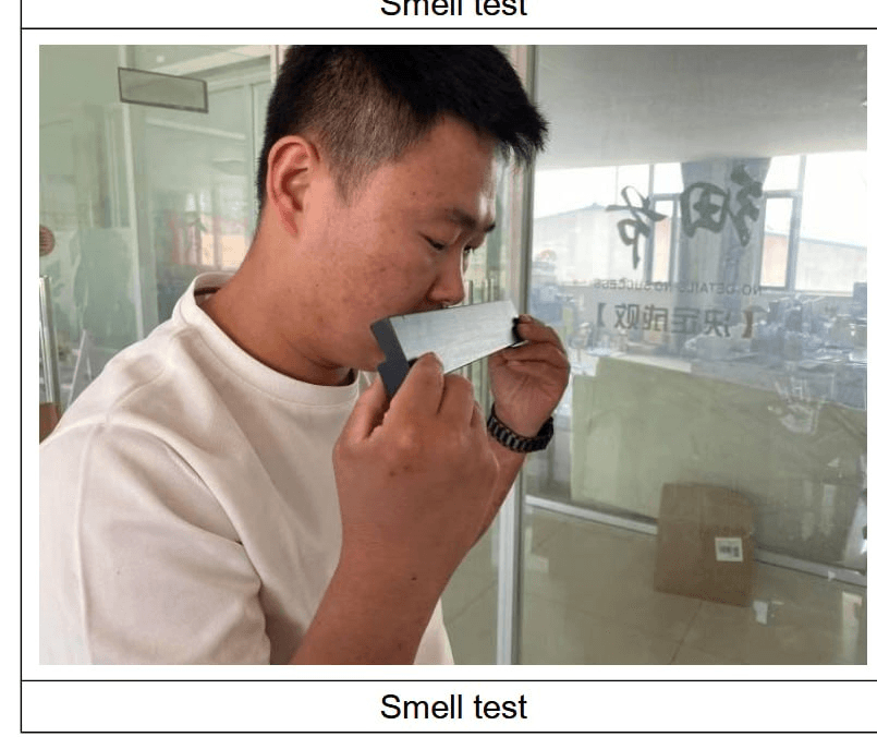 Инспектор проводит smell test